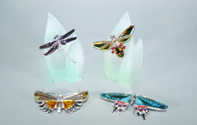 Broches